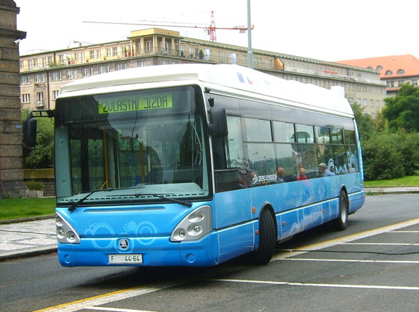 Triple-Hybrid-Bus