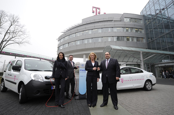 Elektroautos Fluence Z.E. und Kangoo Z.E. für die Telekom