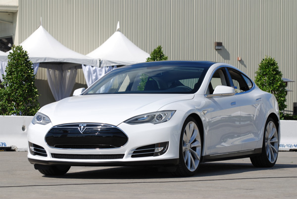Tesla Model S - Vorserienmodell
