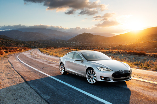 Tesla Model S in den USA bei Hertz Dream Cars mietbar