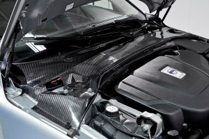 Volvo Motorabdeckung als Superbatterie