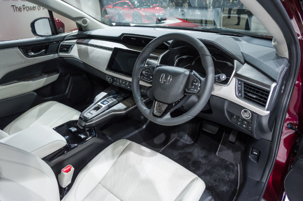Honda Clarity Fuel Cell - Cockpit