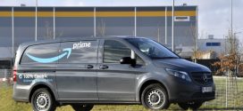 Zehn elektrische Mercedes-Benz eVito liefern Amazon Pakete in München aus