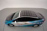 Toyota Prius Plug-In-Hybrid mit Solarzellen auf der Karosserie